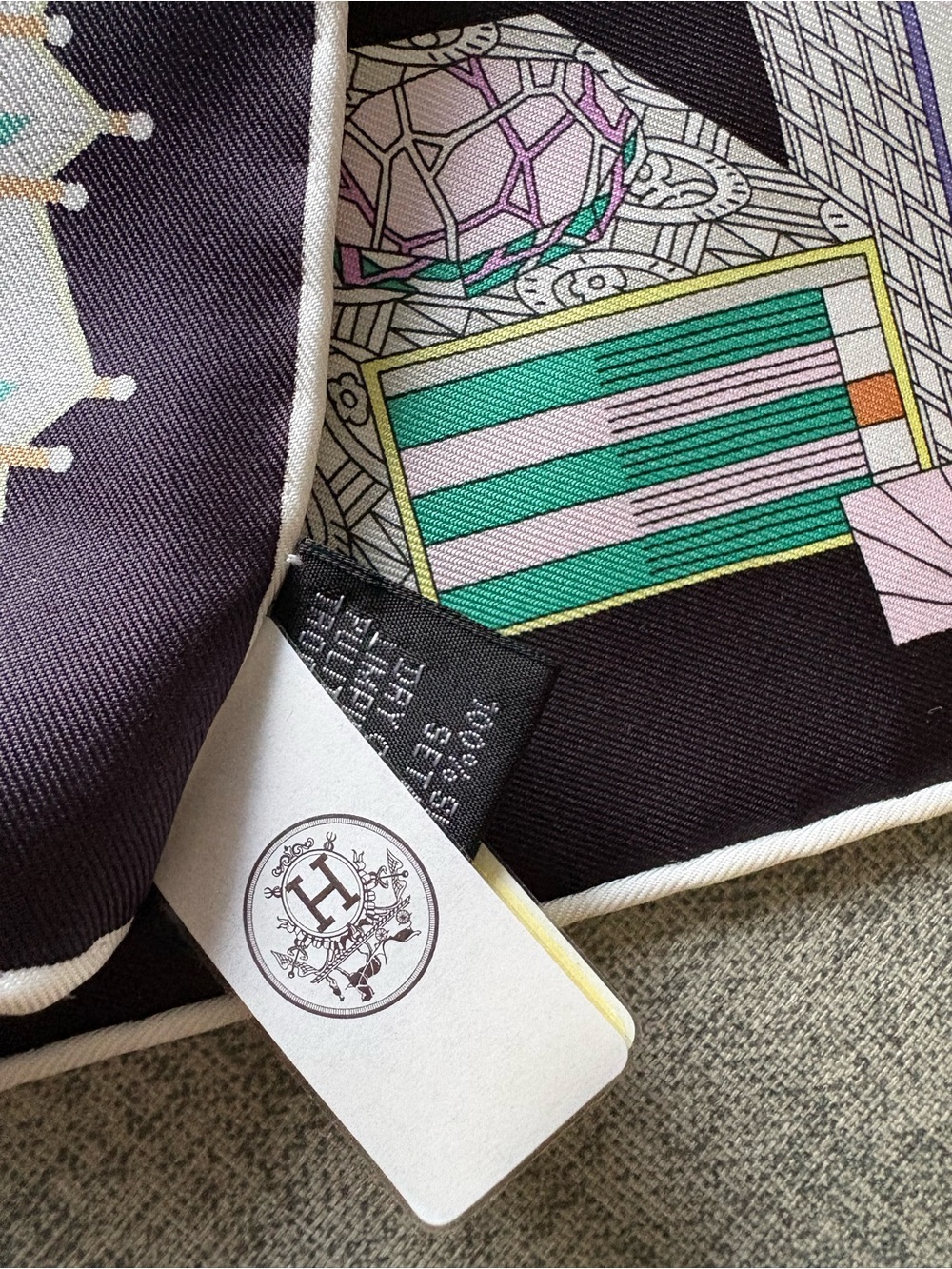 Hermès Les Tresors d'un Artiste scarf 45 NEW with box - Picture 4 of 4
